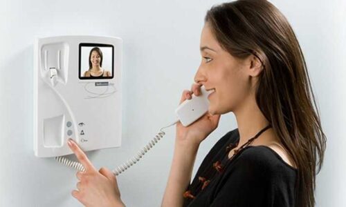 Tổng quan về hệ thống chuông cửa có hình ảnh