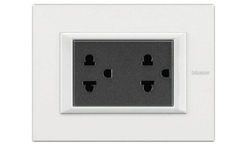 Mặt che Legrand, kim loại xám đậm Axolute Bticino | HB4803XS Mặt che Legrand, kim loại xám đậm Axolute Bticino | HB4803XS
