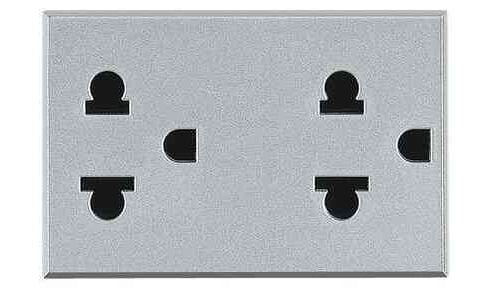 Ổ cắm Legrand, mạng màu bạc Axolute Bticino | HC4279C6 Ổ cắm Legrand, mạng màu bạc Axolute Bticino | HC4279C6