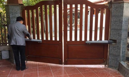 Chỉ một nút bấm Remote là có thể sử dụng cổng điện đóng mở từ xa