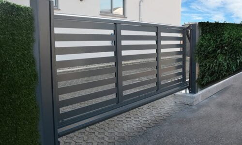 Để cửa tự động vận hành thì motor là bộ phận không thể thiếu